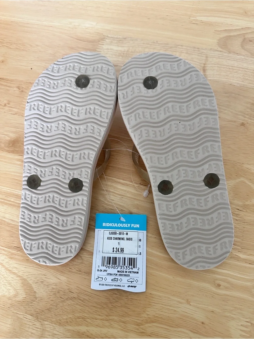 Kids Reef Flip Flops with charm on strap